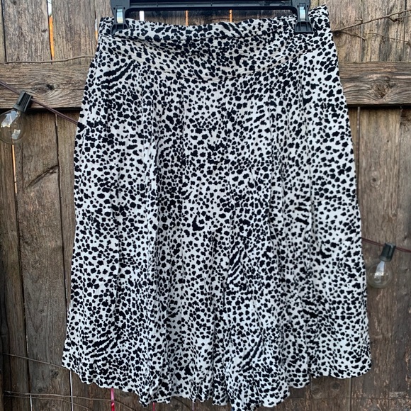 Vintage 2 Piece Short & Shirt Set - Picture 6 of 9